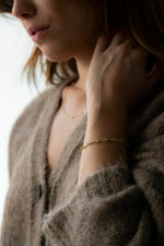 Charger l'image dans la galerie, Bracelet Hellebore
