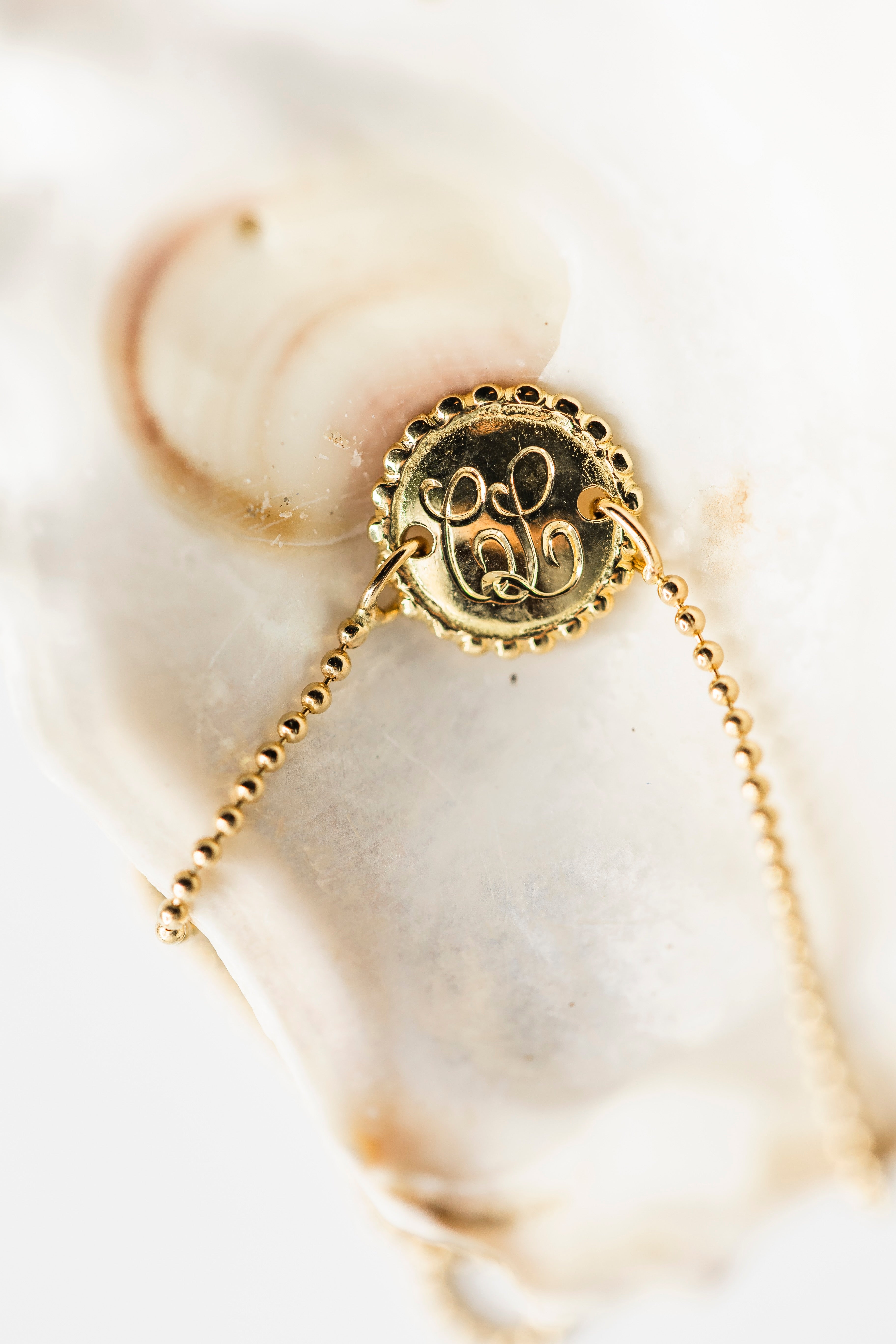 Médaillon Églantine