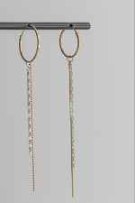 Charger l'image dans la galerie, Boucle d'oreille Plumeria
